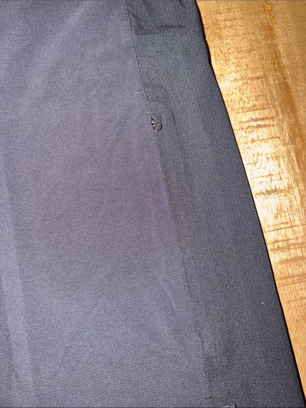 lululemon athletica Men's Navy Lightweight Zip Shirt Jacket - Picture 5 of 7